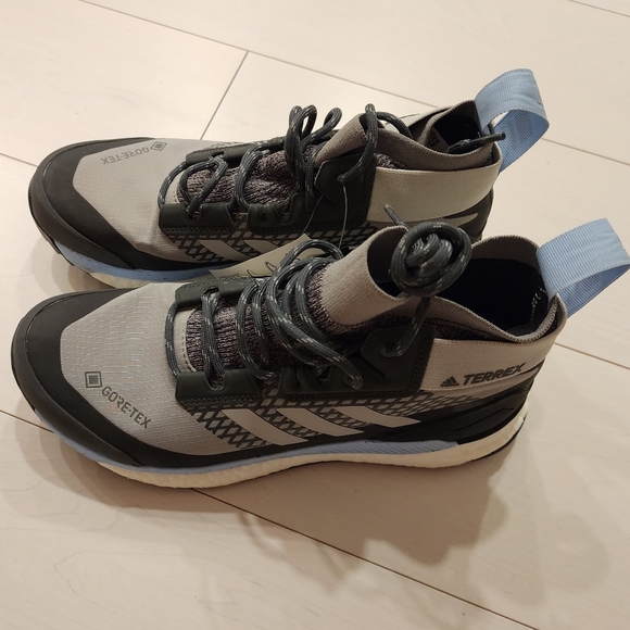 NWT Adidas Terrex Free Hiker GTX Boots sz 8 Women's - Picture 10 of 11